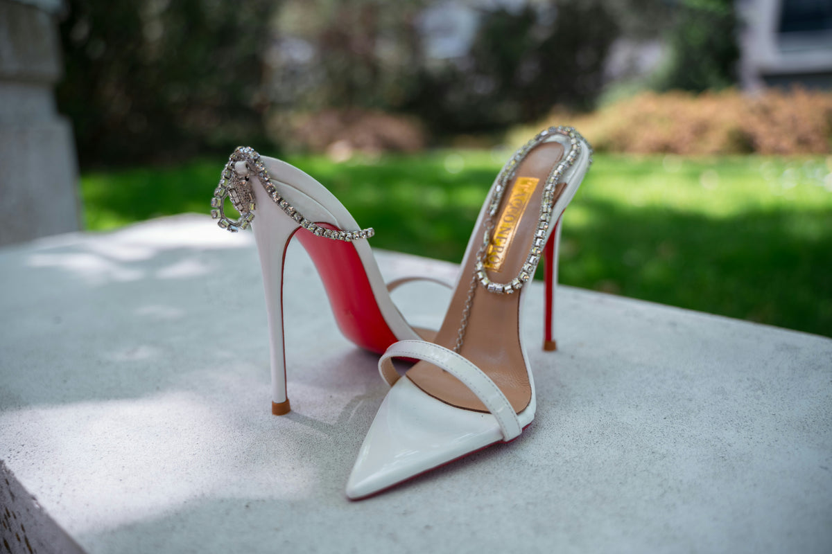 Hanna white strappy sandals with chain