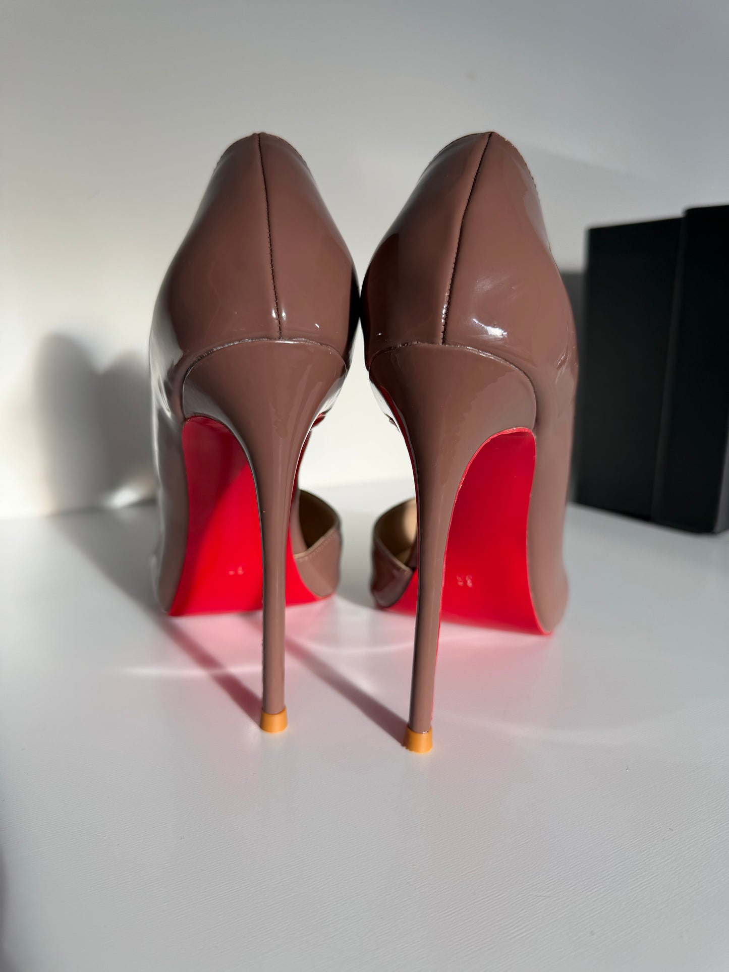 Light brown patent Side cut heels