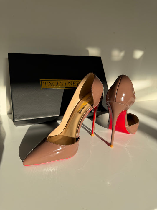 Light brown patent Side cut heels